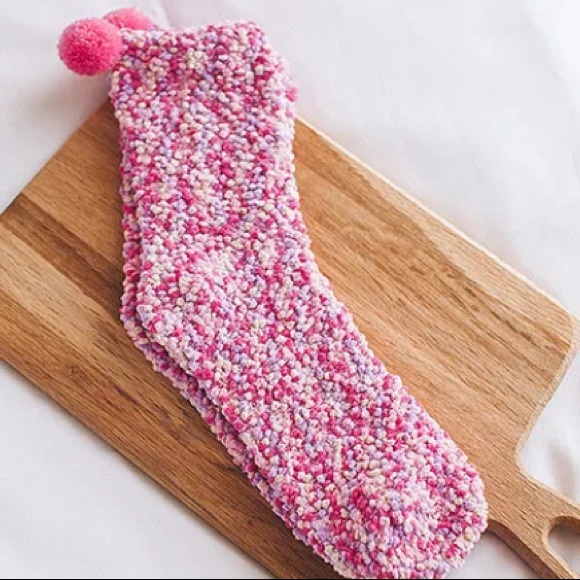 3 for $20 NWT Cozy Fuchsia Cupcake Socks - Picture 7 of 7